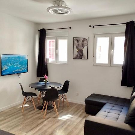 Apartamento Blanco Y Negro En El Centro Alicante Exterior photo